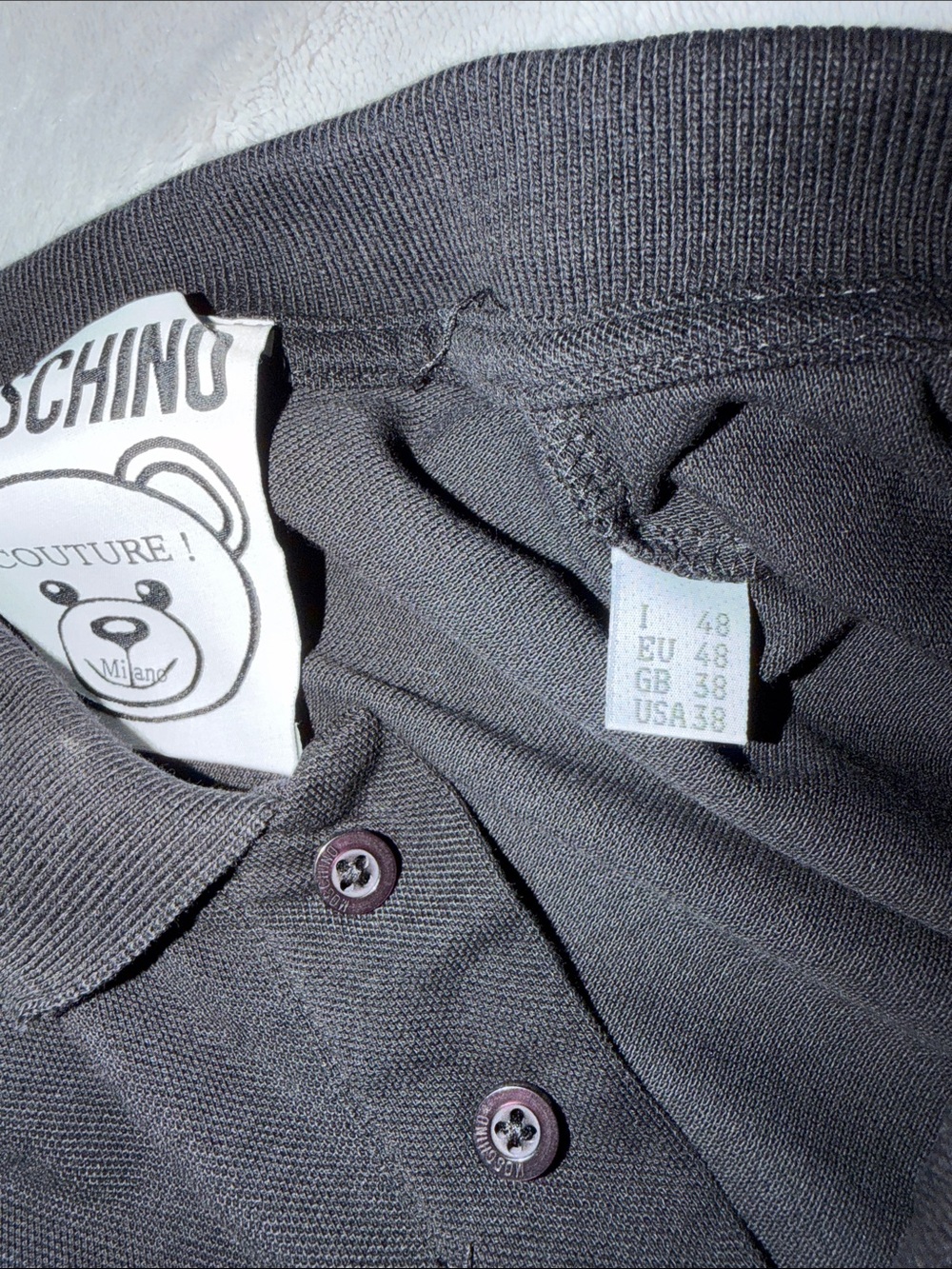 Moschino Men’s short sleeve Polo Shirt
Size USA 38 (fits like a slim Large) - Picture 6 of 6